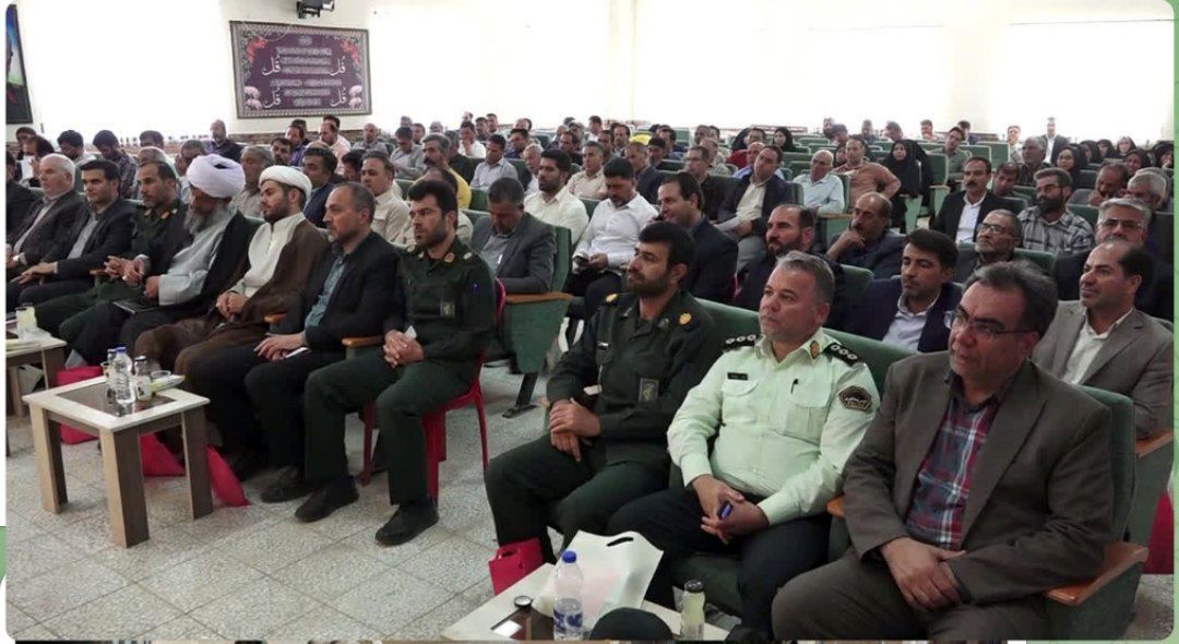 فرماندار رزن از خیرین مدرسه‌ساز تقدیر کرد