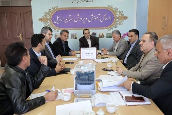 خدمت به خانواده‌های معظم شهدا، ایثارگران و جانبازان، یک رسالت ملی و دینی است