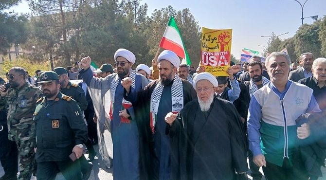 راهپیمایی 13 آبان در شهر مهستان