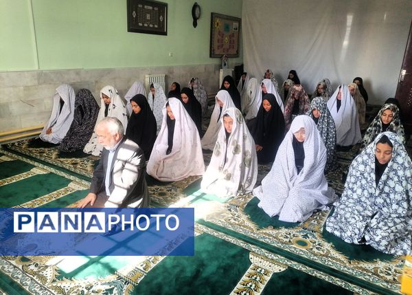 جلسه جهاد اسلامی حجاب و عفاف دختران در دبیرستان حاج مهدی روحانی شهرستان خلیل آباد 