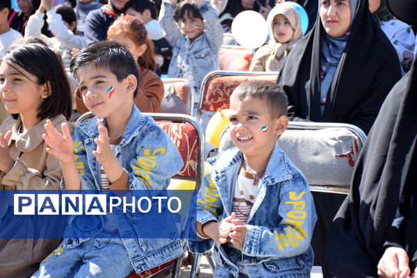 قصه‌گویی خنده‌ها و رؤیاها در دیار طلای سرخ 
