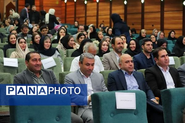 آیین بزرگداشت مقام پرستار و شهدای سلامت در شهرستان ری