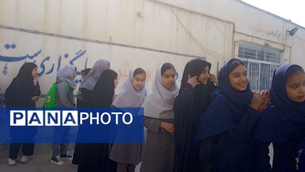 بازدید دانش‌آموزان کلاس ششم دبستان شهید نجفی فدافن از پژوهش‌سرای کار و فناوری