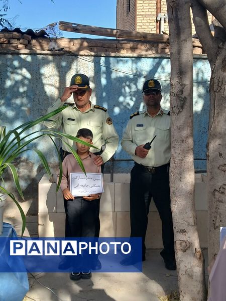 گرامیداشت هفته نیروی انتظامی در مدرسه امید شهرستان خلیل آباد