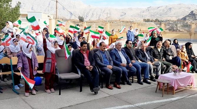 شادی و فرهنگ محلی در جشن زنگ انقلاب معمولان