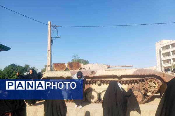 نخستین ایستگاه راهیان نور؛ حضور دانشآموزان رباطکریم در یادمان دوکوهه