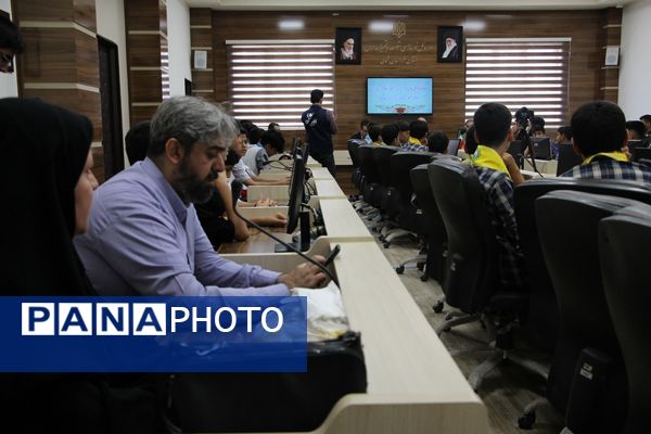 نشست معاون پرورشی و فرهنگی وزیر آموزش و پرورش با دانش آموزان پسر عضو تشکل‌های دانش‌آموزی 