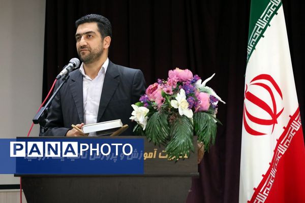 مراسم هفته پیوند اولیا و‌ مربیان در آذربایجان غربی