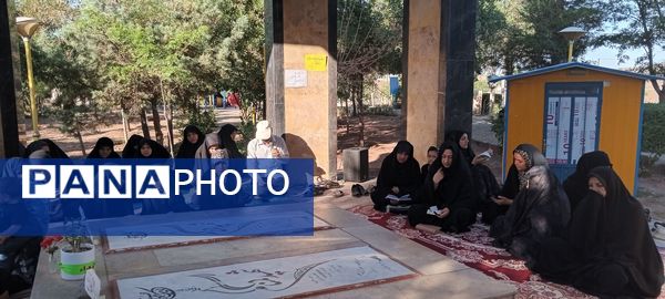 قرائت زیارت عاشورا در مزار شهدای گمنام شهر رباط‌سنگ 