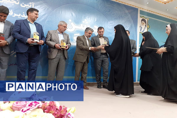 مراسم تجلیل از پذیرفته شدگان کنکور سراسری ۱۴۰۳ آموزشگاه نمونه دولتی سمیه شهرستان پیشوا