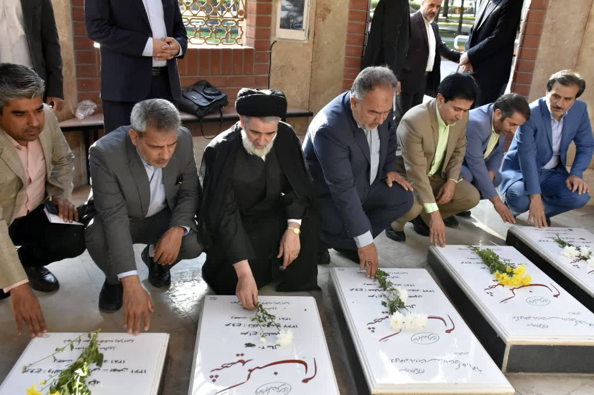 فرهنگیان، ادامهدهندگان راه شهدا در تربیت نسل مؤمن و توانمند هستند