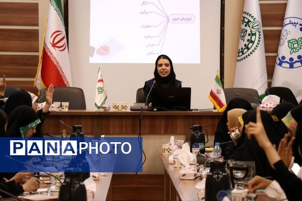 کارگاه رفع اشکال دختران خبرنگار شو