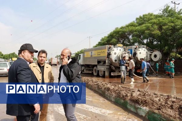 بازدید وزیر کشور از روند بازگشایی و خدمت‌رسانی در مناطق سیل‌زده مشهد