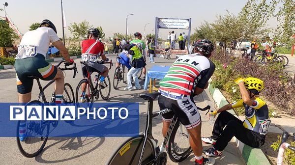  اولین روز مسابقات دوچرخه‌سواری پیشکسوتان سراسر کشور