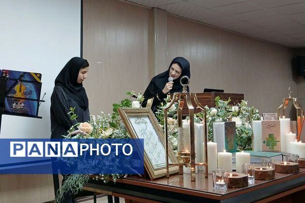 گردهمایی‌ دانش آموزی در هفته کتاب و کتابخوانی