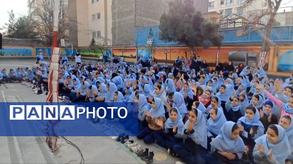 جشن میلاد‌ با‌سعادت حضرت فاطمه زهرا (س) در دبستان دخترانه فرهنگیان۲