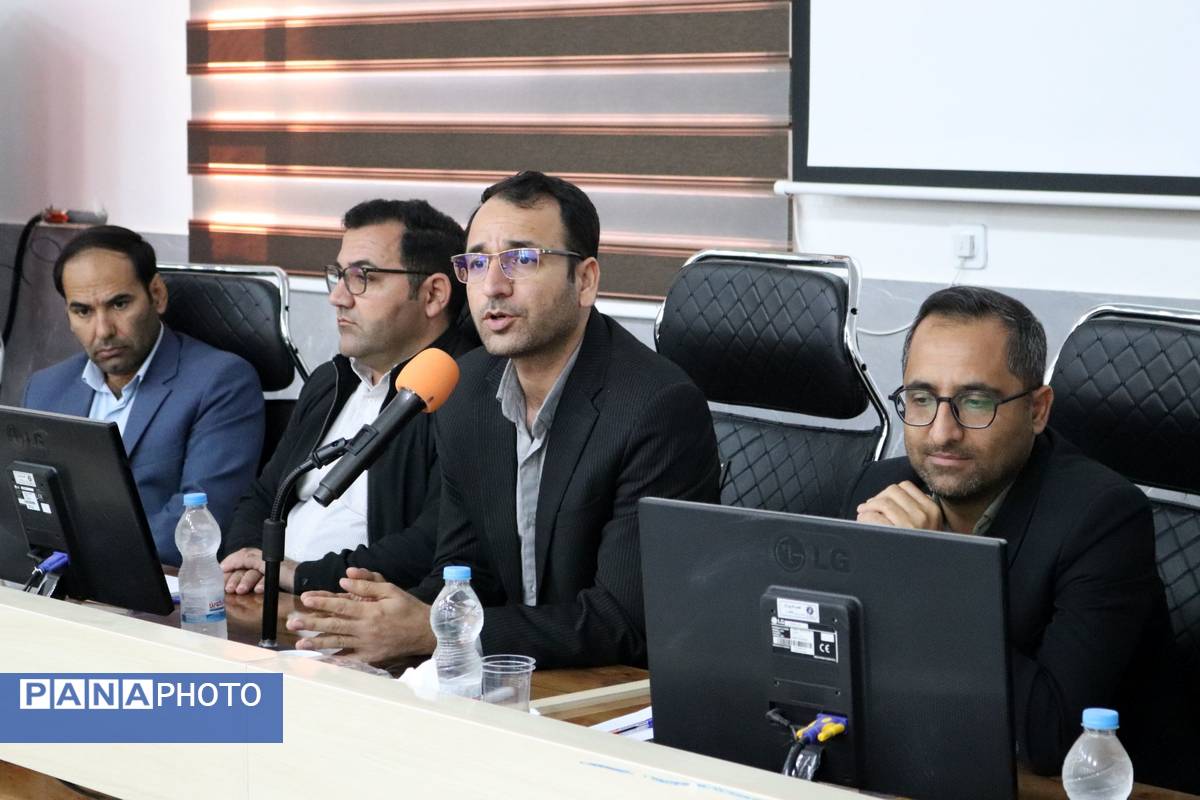 گردهمایی تخصصی مدیران مدارس ابتدایی شهرستان راز و جرگلان با معاون آموزش ابتدایی اداره‌کل استان و روسای ادارات