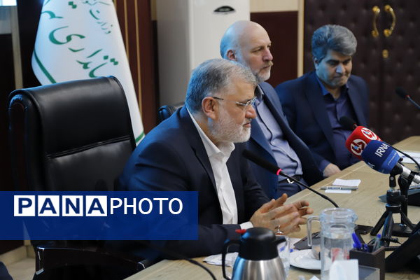 آغاز به‌کار نشست مشترک مدیران مناطق با استاندار تهران 