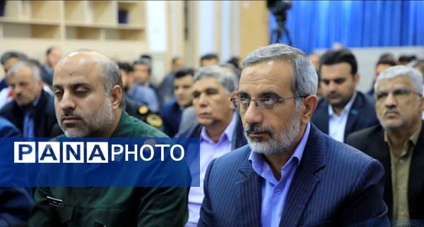 دیدار مدیرکل و کارکنان بنیاد شهید و امور ایثارگران خراسان جنوبی با نماینده ولی فقیه