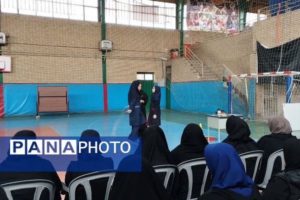 کارگاه آموزشی توانمندسازی دبیران و آموزگاران در درس تربیت بدنی