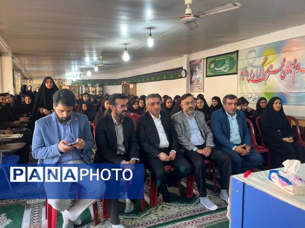 به صدا در آمدن زنگ هفته گردشگری در دبیرستان فاطیما