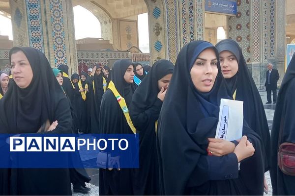 بازدید دانش آموزان پیشتاز اعزامی به مشهد از موزه حرم مطهر رضوی 
