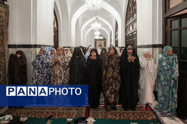 آیین معنوی اعتکاف در حرم مطهر رضوی- ۲