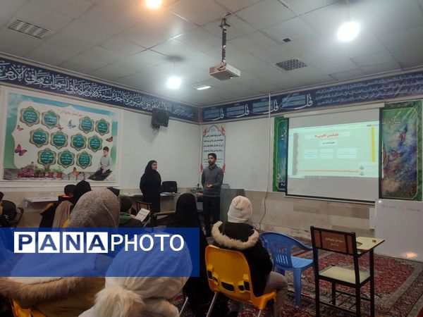 جلسات هم‌اندیشی دانش‌آموزان کانونی دردبیرستان امام خمینی کاشمر