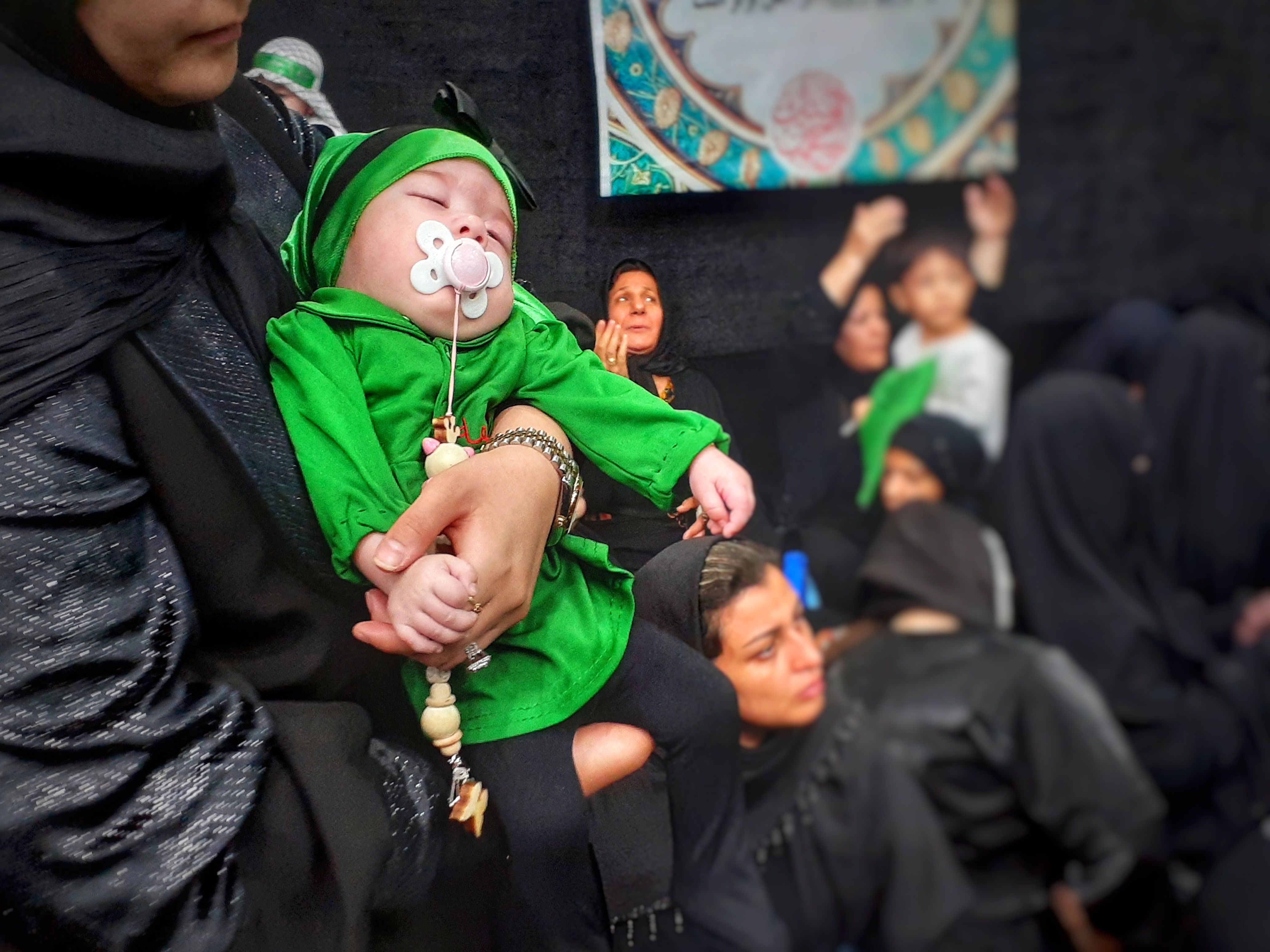   برگزاری مراسم شیر‌خوارگان حسینی 