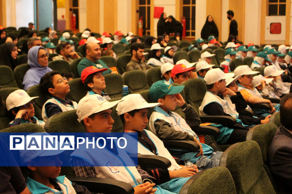 آیین تقدیر از برگزیدگان جشنواره سفیران سلامت استان قم