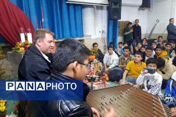 جشن یلدا دبیرستان رازی شیراز