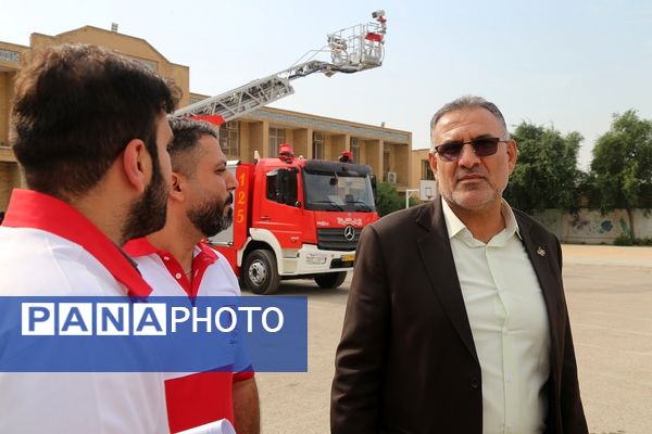 تمرین عملی دانش‌آموزان خوزستان برای بیست و هفتمین مانور سراسری زلزله