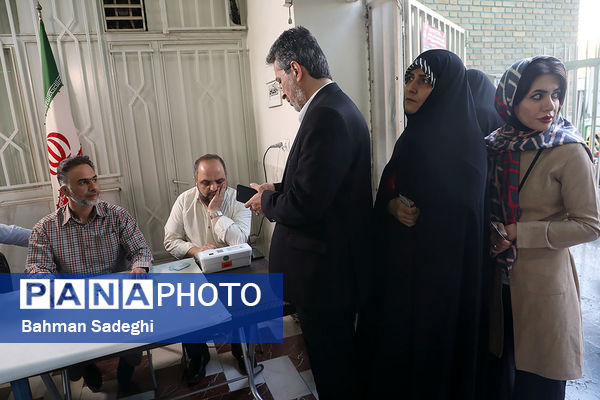 مرحله دوم انتخابات مجلس دوازدهم شورای اسلامی در مسجدالنبی میدان نبوت