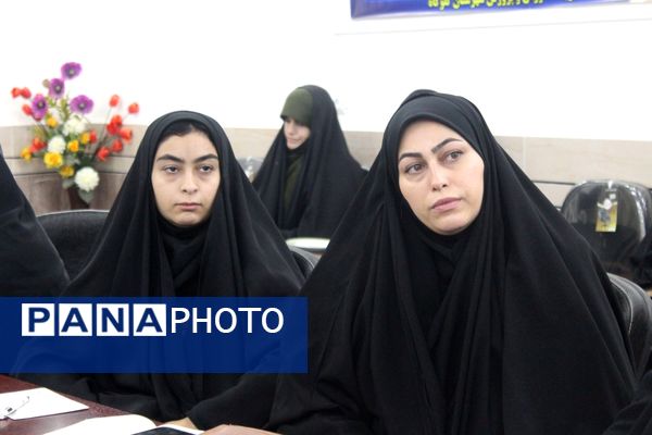 نشست معاونان و مربیان پرورشی مدارس در گلوگاه 