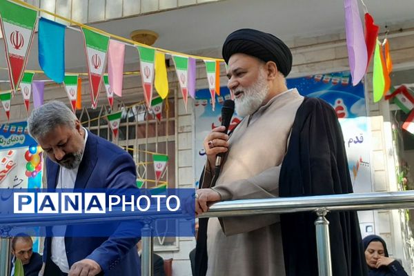 جشن شکفتن غنچه‌ ها، در دبستان مهرتابان بهارستان دو