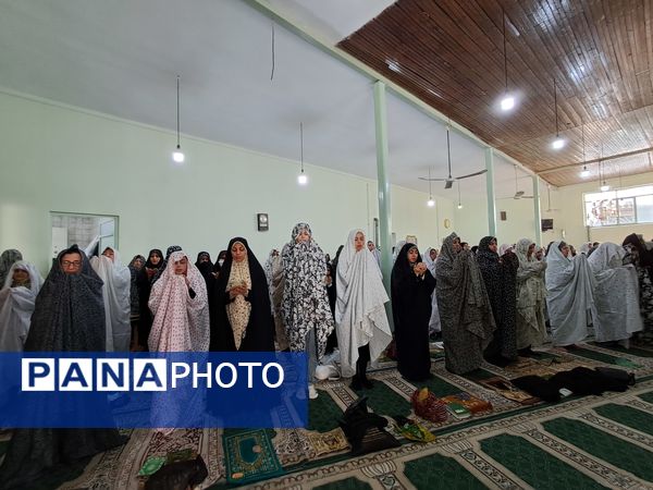 اقامه نماز عید سعید فطر در مسجد جامع جمنان قائمشهر