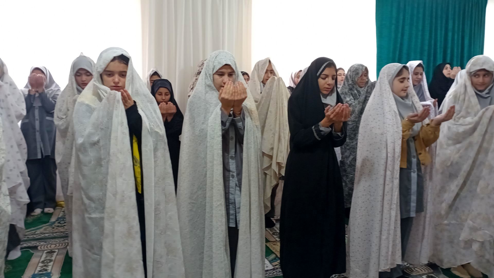 قاب اقامه نماز در مدارس اهر