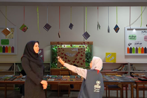 استقبال پرشور و نشاط دانش آموزان از نمایشگاه کتاب 