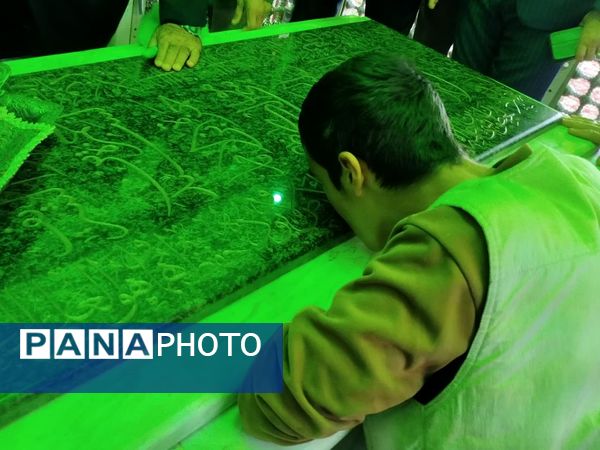 آیین غبارروبی ضریح مطهر امامزاده حمزه بن موسی کاظم (ع)