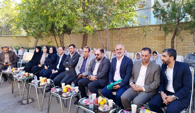 نواخته شدن زنگ استانی پدافند غیر عامل در دبستان حورا ناحیه ۳