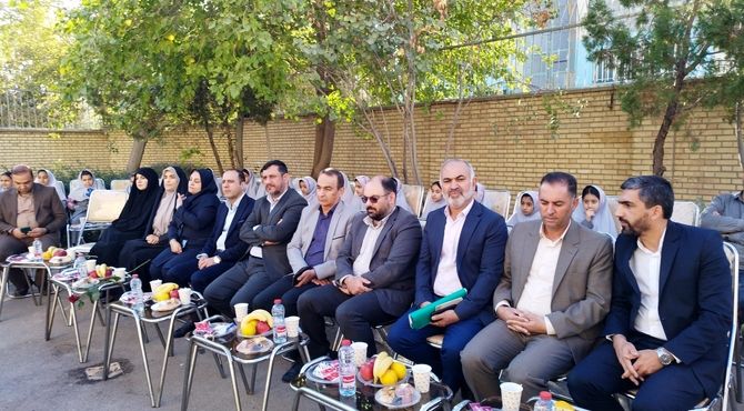 نواخته شدن زنگ استانی پدافند غیر عامل در دبستان حورا ناحیه ۳