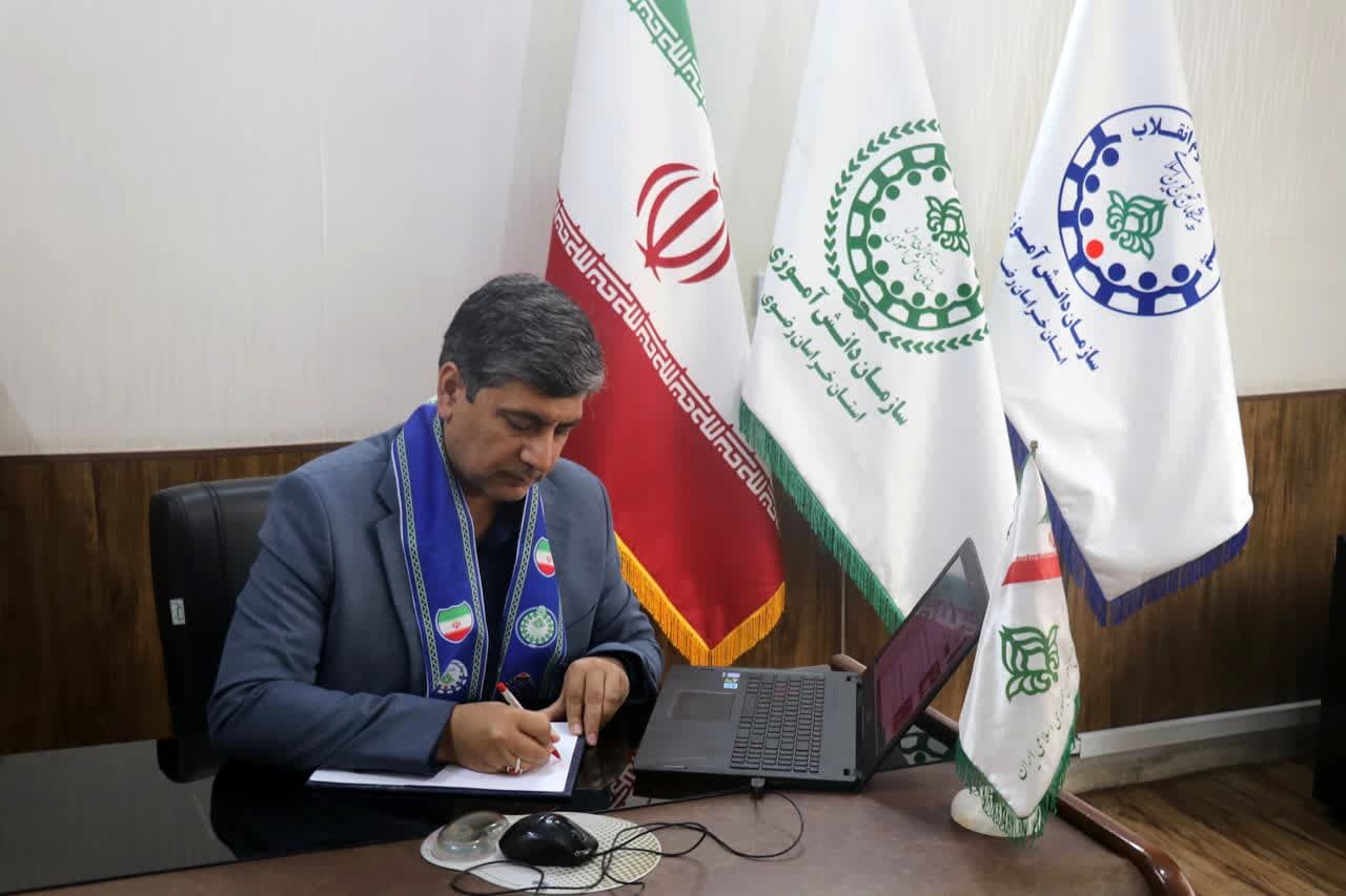 پیام تبریک مدیر سازمان دانش‌آموزی خراسان رضوی به مناسبت فرارسیدن روز معلم