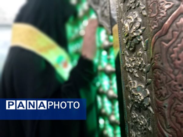 خادمان کوچک، ارادت بی کران