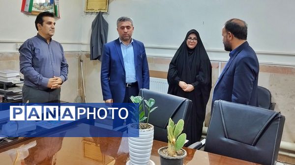 بازدید معاون پرورشی و فرهنگی البرز از پروژه مهر تا افتتاح مرکز مشاوره و بیعت با شهدا
