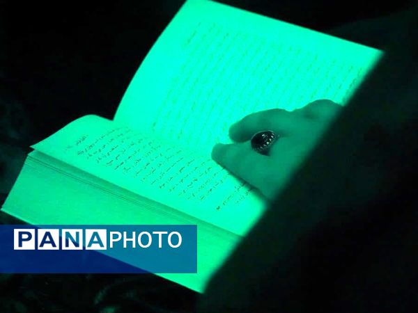 جلوه‌ای از اعتکاف دانش‌آموزی در مسجد امام علی‌بن‌ابی‌طالب (ع)