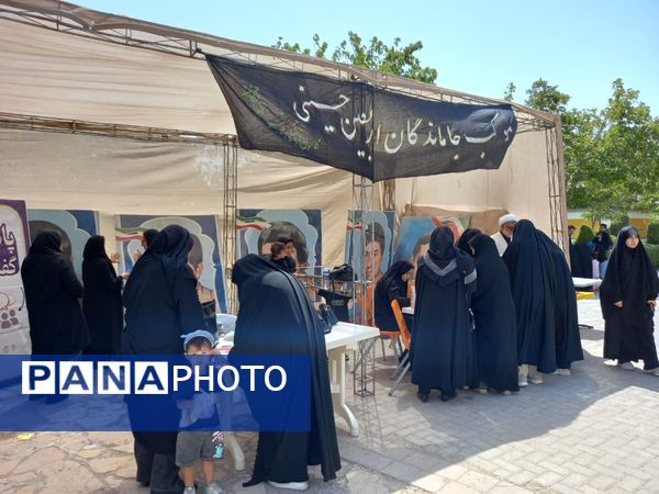 حضور دانش‌آموزان و فرهنگیان تربت‌جامی در عزاداری اربعین حسینی