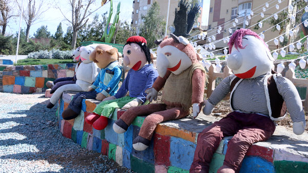 خدمات‌رسانی ستاد تسهیلات و راهنمای زائران نوروزی در قم