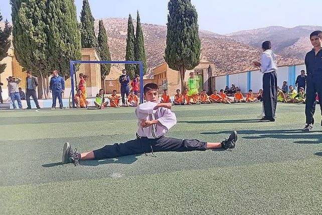 آغاز المپیاد درون‌مدرسه‌ای دانش‌آموزان دیشموک همزمان با هفته تربیت‌بدنی