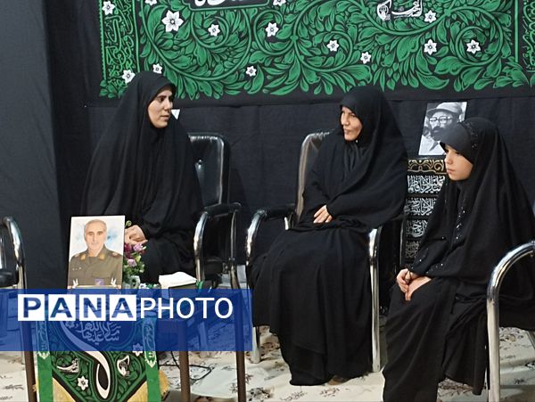 هیات دانش‌آموزی انصارالمهدی در روز تکریم همسران و مادران شهدا