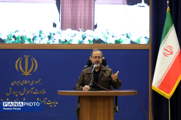 مراسم آموزش کاروان‌های عمره دانش‌آموزی به دانش‌آموزان عازم سرزمین وحی